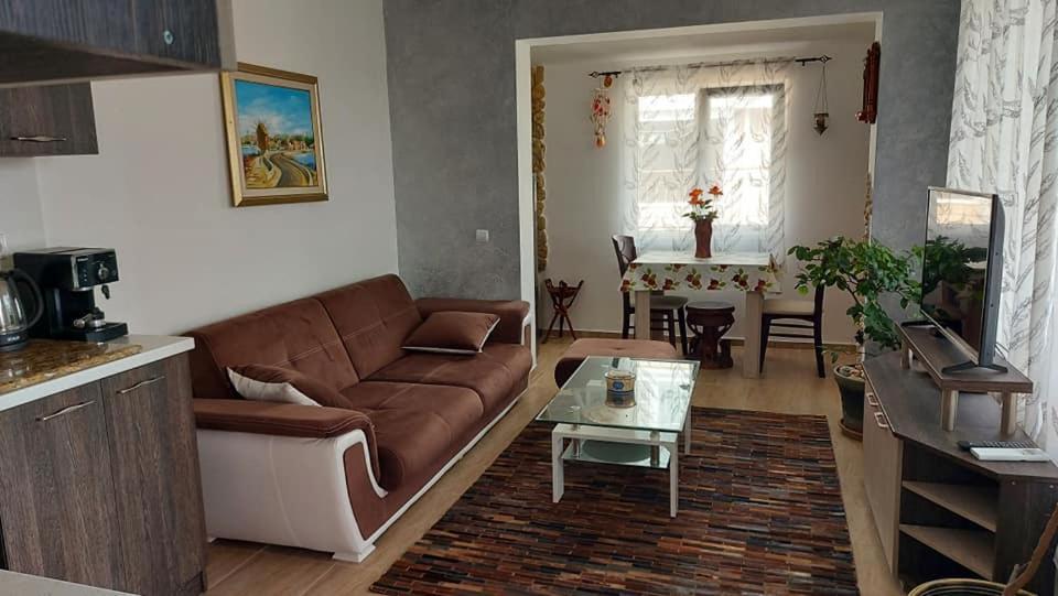 Акротирия Фешева Daire Misivri Dış mekan fotoğraf